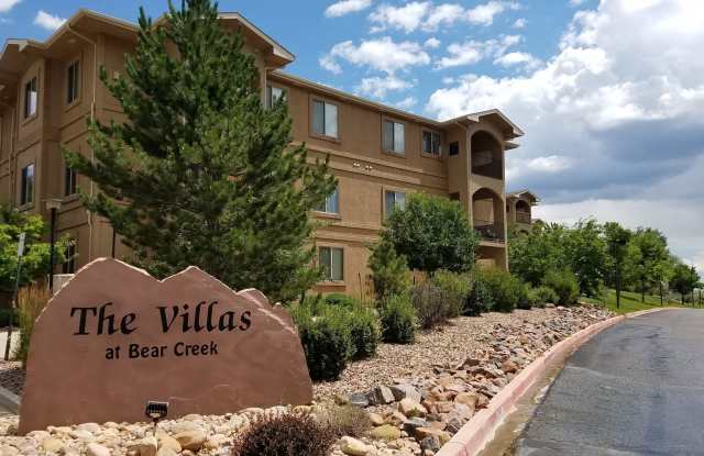 Incredible Location on this 3 Bedroom 2 Bath Condo with Amazing Mountain Views!!! photos photos