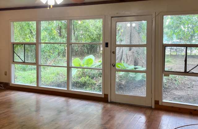 2 BR/1 BATH very close to LSU! Gallery 4