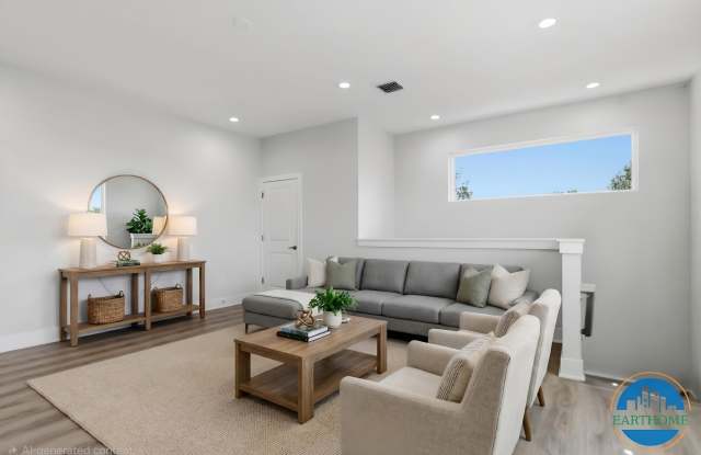 3611 N 54th St photos photos