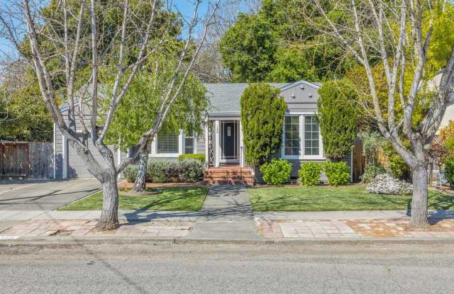 Charming & Spacious Single Family Home photos photos