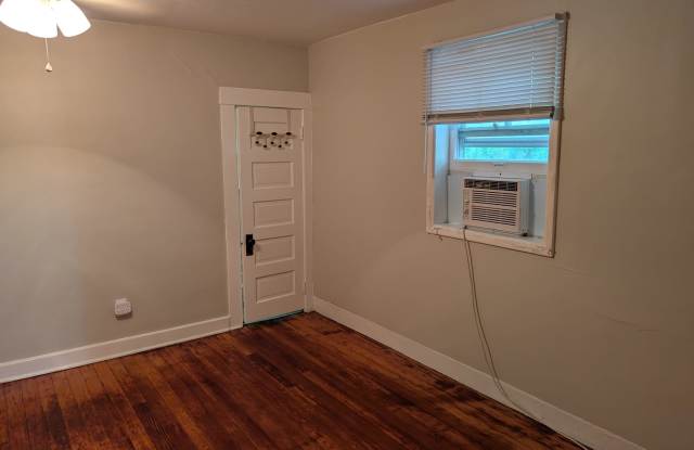 3827 S 48th St photos photos