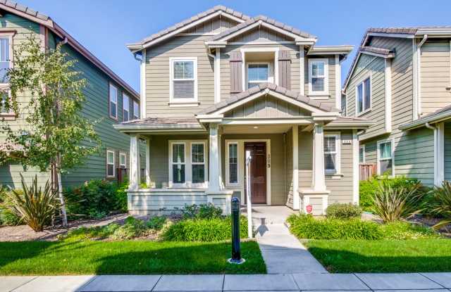 Wow! What a Great Home! Available Now! Gallery 3