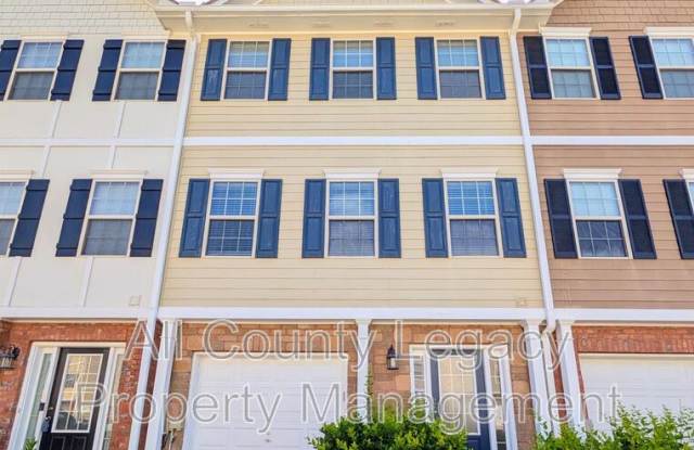 6381 Redan Square Gallery 2