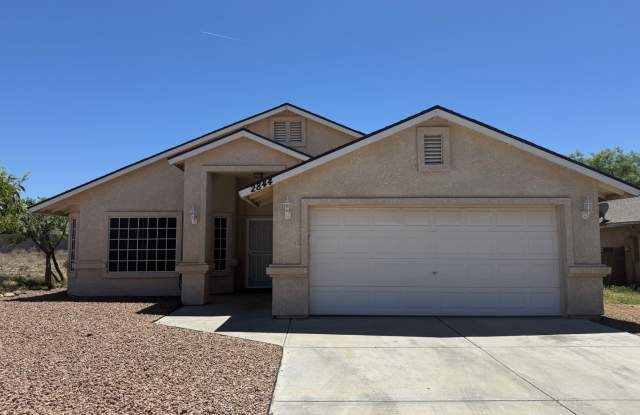 3 Bedroom 2 Bathroom Home - 2844 Lovin Avenue, Kingman, AZ 86401 3 Bedroom 2 Bathroom Home - 2844 Lovin Avenue, Kingman, AZ 86401