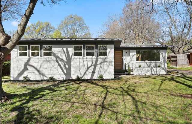 9911 E Lake Highlands Drive Gallery 2