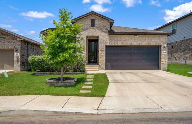 Welcome to this beautiful 4-bedroom, 3-bathroom home located in San Antonio, TX. photos photos