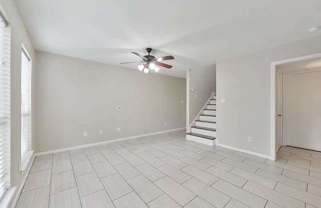 1216 Oney Hervey Drive - 1218 Gallery 4