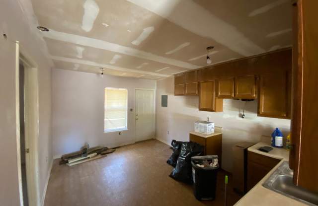 634 Hillcrest Drive Unit 3 Gallery 2