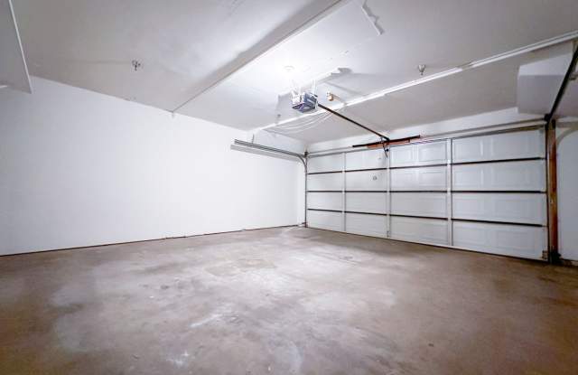 1122 N. Stoneman Ave Gallery 4