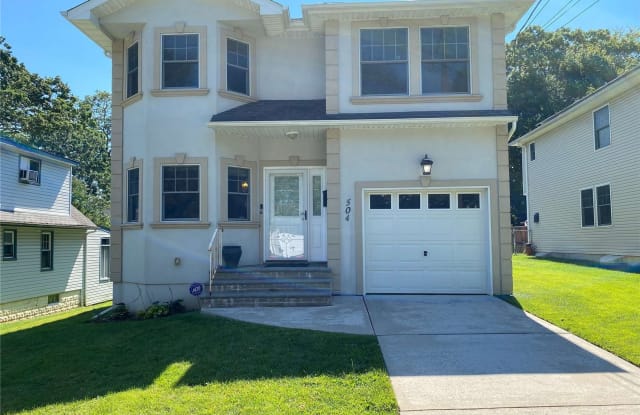 504 Baldwin Avenue - 504 Baldwin Avenue, Baldwin, NY 11510