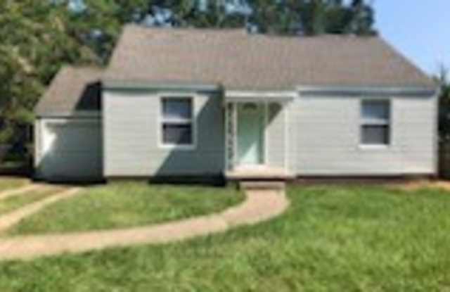 Cute 2 Bed Northside Home photos photos