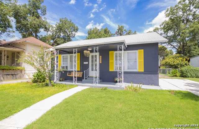 551 W HIGHLAND BLVD - 551 West Highland Boulevard, San Antonio, TX 78210