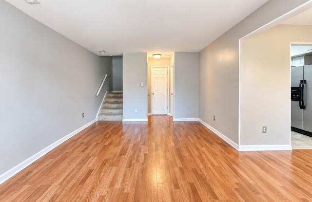 3812 SEGUNDO Place Gallery 4