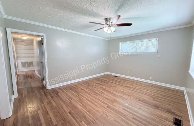 3BR/2BA Home Gallery 3