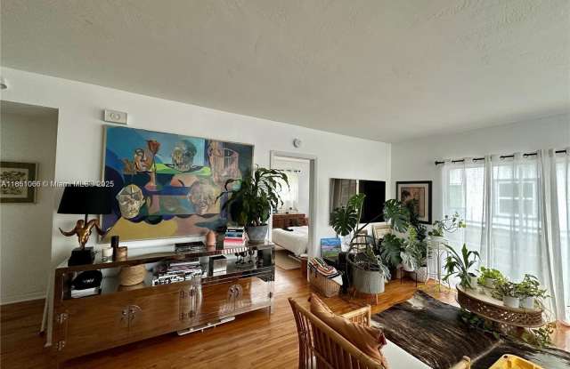 1135 101st St photos photos