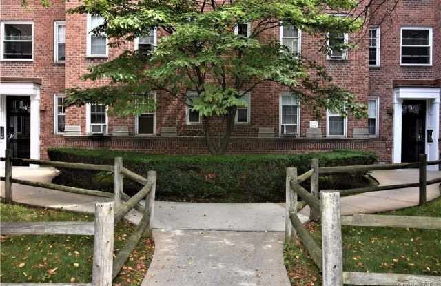 780 Bronx River Road photos photos