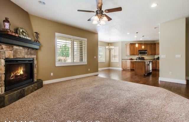 10231 S Eagle Cliff Way Gallery 2