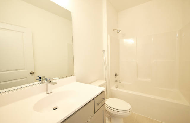 13868 Randolph Pond Ln Gallery 1