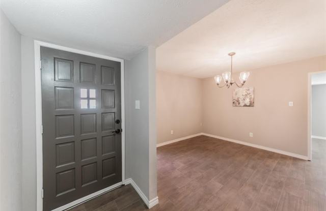 7325 Catbrier Court Gallery 2