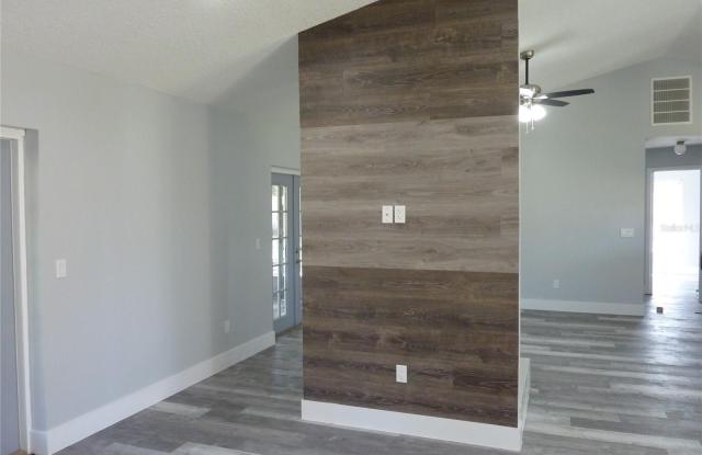 9151 WOODBREEZE BOULEVARD Gallery 4