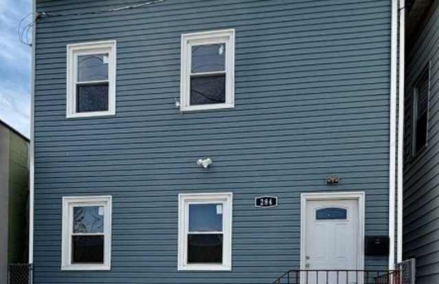 284 Getty Ave photos photos