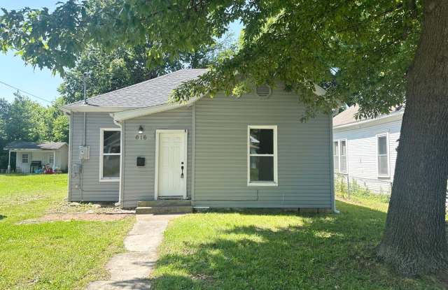 Charming 2 Bedroom, 1 Bathroom Home for Rent! photos photos