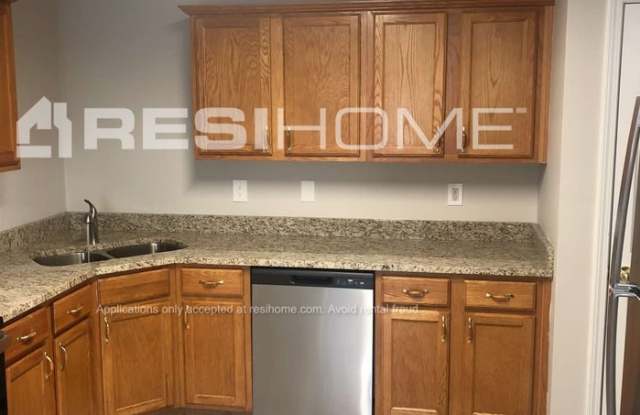 8250 Parkwood Place Gallery 3