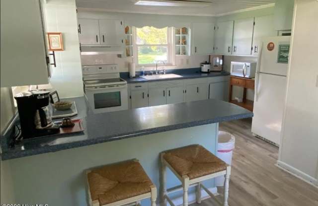 1300 Beach Drive SW Gallery 3