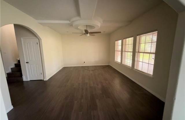 3302 Santa Rita Street Gallery 3