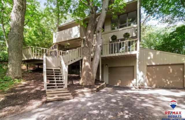 14110 Minnehaha Place - 14110 Minnehaha Place, Minnetonka, MN 55391