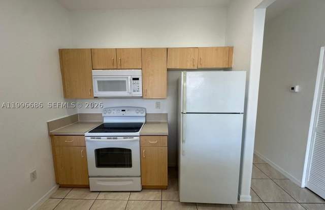 10985 SW 239th Ter Gallery 2