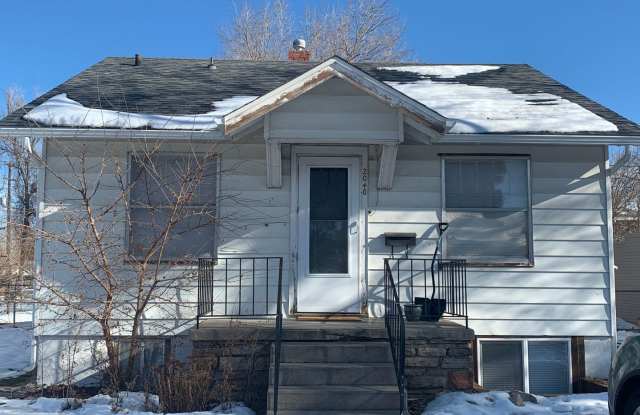 HALF OFF FEBRUARY: Adorable 4 Bedroom UTLITIES INCLUDED! photos photos