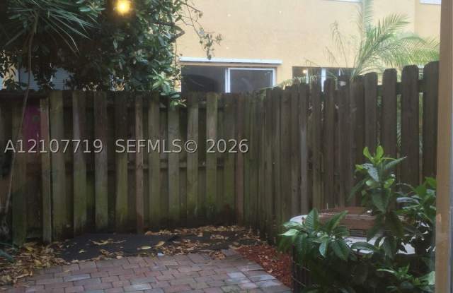 27303 SW 138th Path Gallery 2