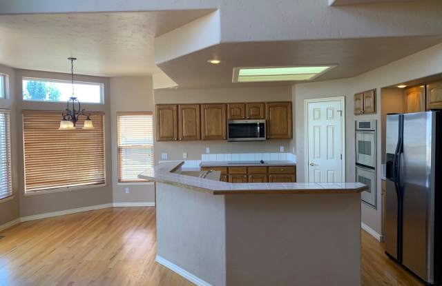 5135 Briscoglen Drive Gallery 4