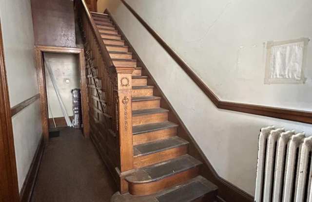 310 N SHAMOKIN Street Gallery 2