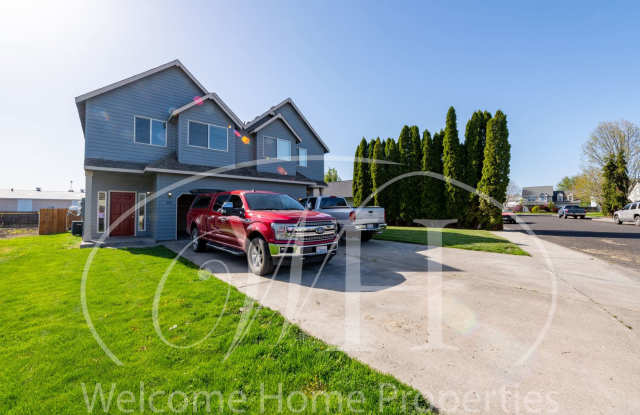 Enjoy the Open Floor Plan and Generous Storage in this College Place Duplex photos photos
