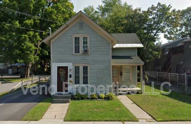 133 Bay St. photos photos