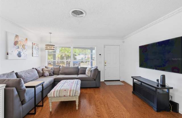 2039 PINE RIDGE Drive Gallery 4