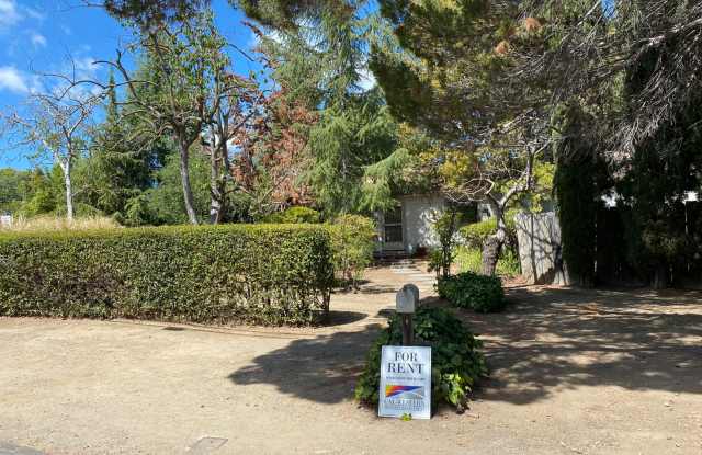 3 bed + bonus room House available. Pets Welcome! photos photos