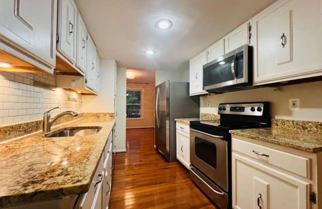 6279 KERRYDALE Drive Gallery 1