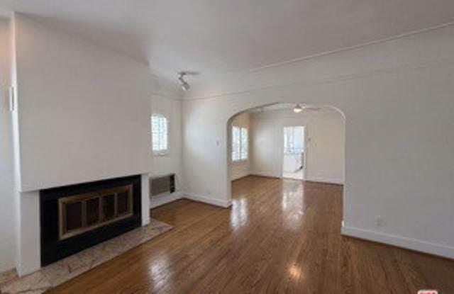 1249 South Tremaine Avenue Gallery 3