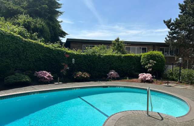 Alki Ave 2BR/1.75BA Condo - Large Floor Plan 1366 Sq Ft! - 2200 Alki Avenue Southwest, Seattle, WA 98116