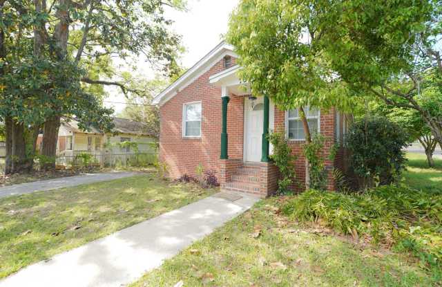 3 Bed / 1 Bath Brick Home near FAMU/Downtown photos photos