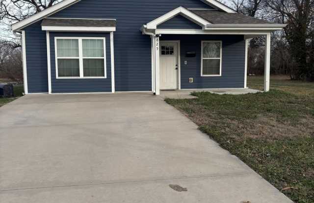 825 N Hall Street photos photos