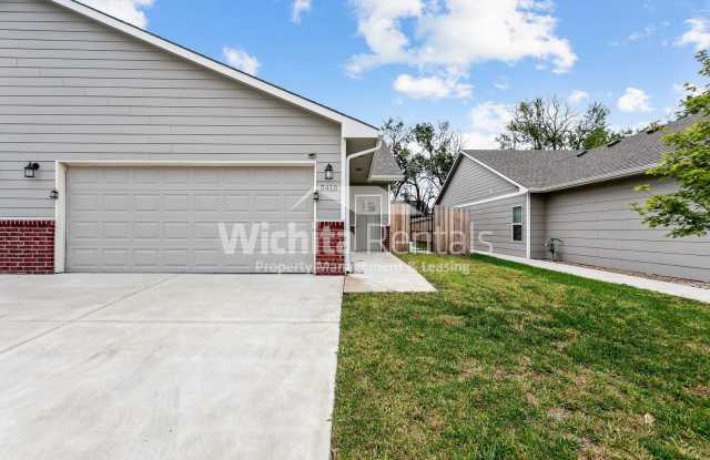 Move-In Ready Duplex in Bel Aire! photos photos