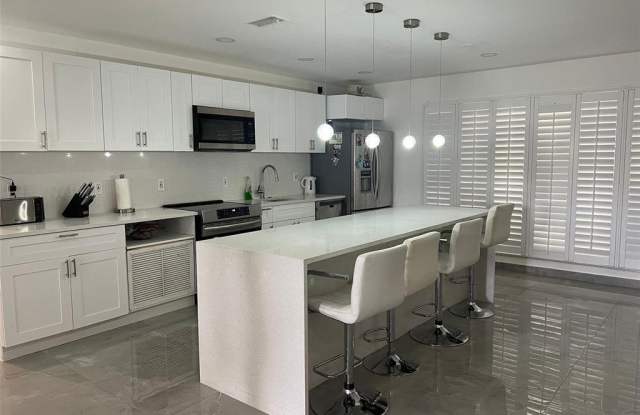 5209 Southwest 91st Terrace - 5209 Southwest 91st Terrace, Cooper City, FL 33328