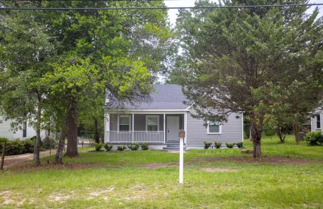 Welcome to this Beautiful Home nestled in the heart of Sumter, SC. photos photos