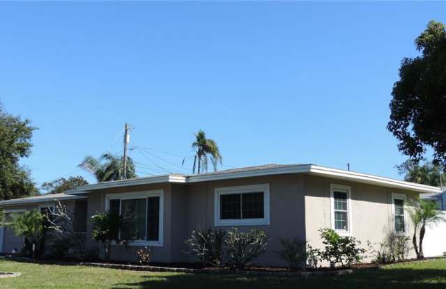 2901 52 STREET N - 2901 52nd St N, St. Petersburg, FL 33710