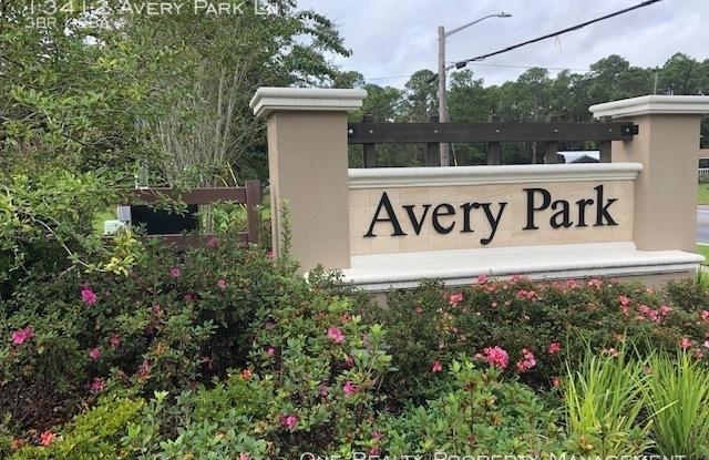 13412 Avery Park Ln Gallery 2