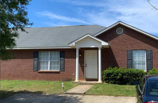 3 Bedroom/3 Bathroom Duplex in Longleaf Crossing! photos photos